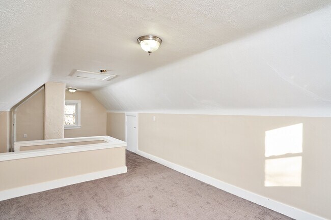 Building Photo - Large Firestone 4 Bed Brick Home