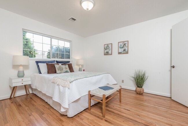 Building Photo - North Napa 4 bed 3 bath Home Available to ...