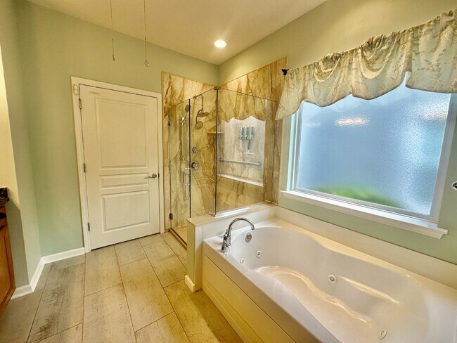 Building Photo - Spacious Updated Home in Sun City!