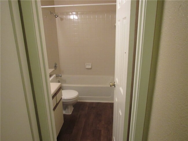 Building Photo - 2129 Andover Dr