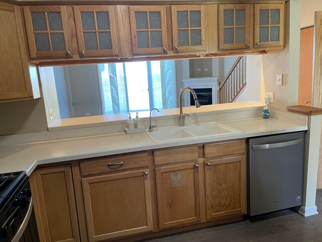 Building Photo - 2617 Carrolwood Rd