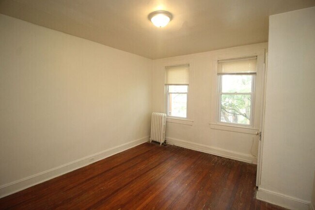 Building Photo - 3206 Guilford Ave