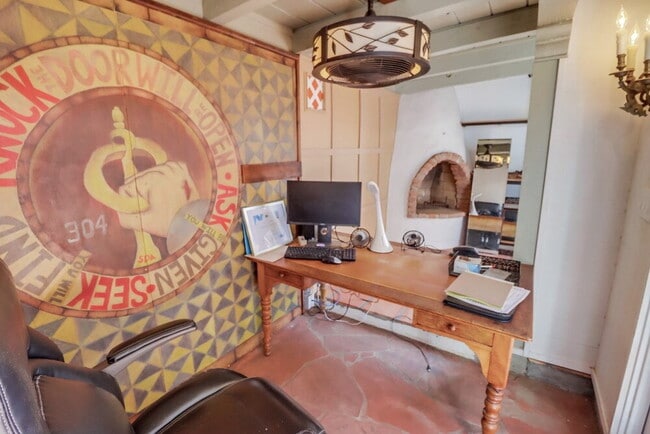 Building Photo - ROOM FOR RENT in beautiful Point Loma cust...