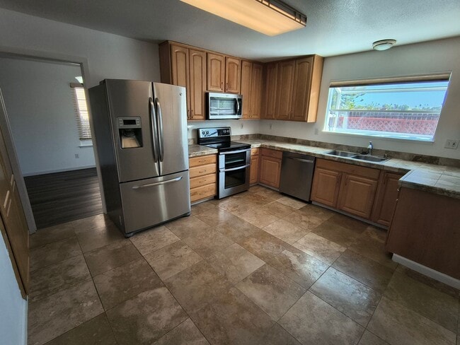 Building Photo - Beautiful and Spacious Two Story 4 Bed/3 Bath Home For Rent In Hercules!!!
