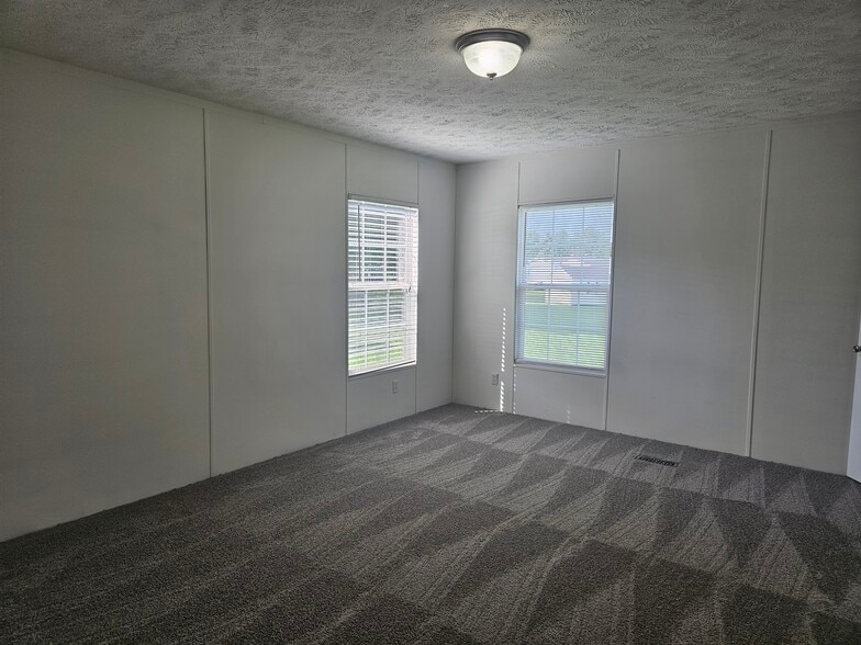 Building Photo - 240 Camden Crossing