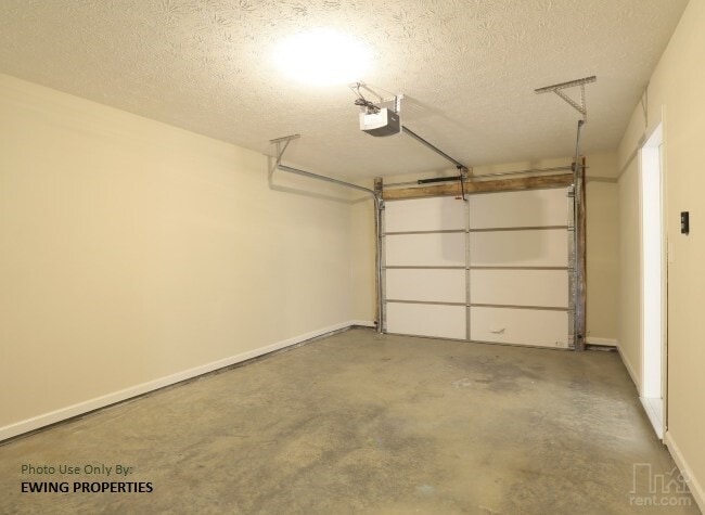 Building Photo - 102 Blackberry Dr