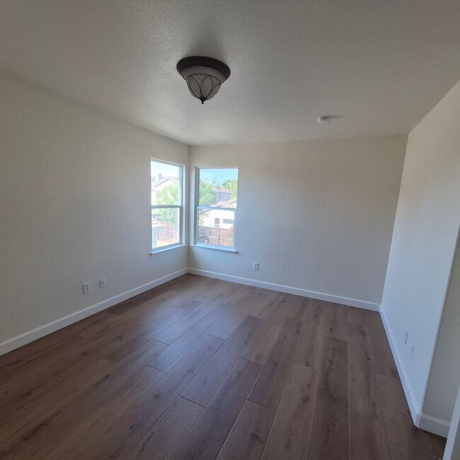 Building Photo - 5317 Buckwood Way