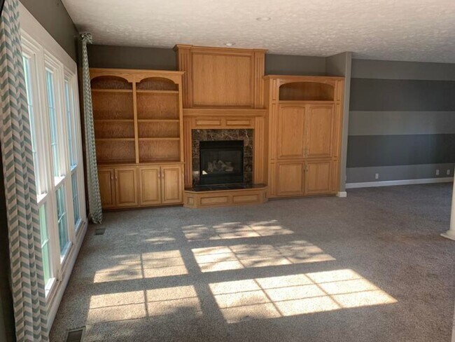 Building Photo - Home in Omaha for Rent!