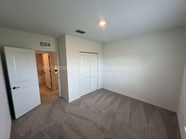 Building Photo - 13088 Empress Jewel