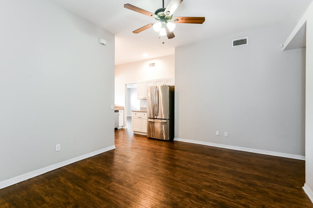 Building Photo - 205 Madalyn Ct