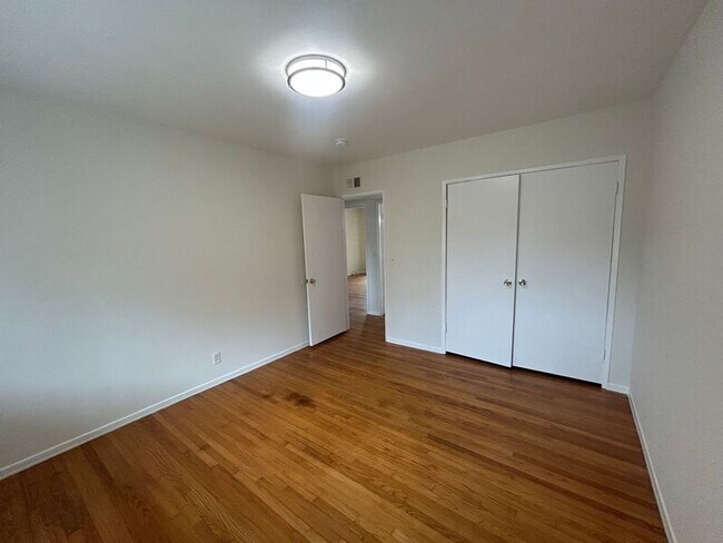 Building Photo - 279 Starlight Crest Dr