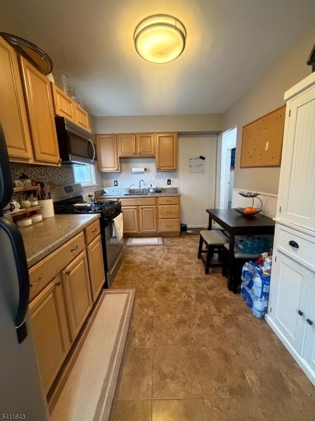 Building Photo - 54 Lindale Ct