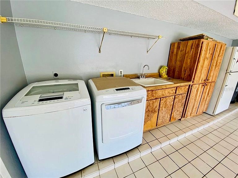 Building Photo - 3021 W Braddock St