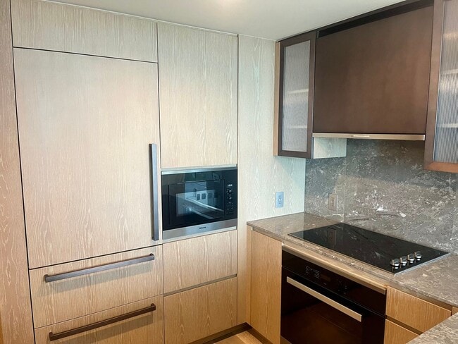 Building Photo - Luxury 1 Bedroom at Ko'ula With Ocean Views & Parking