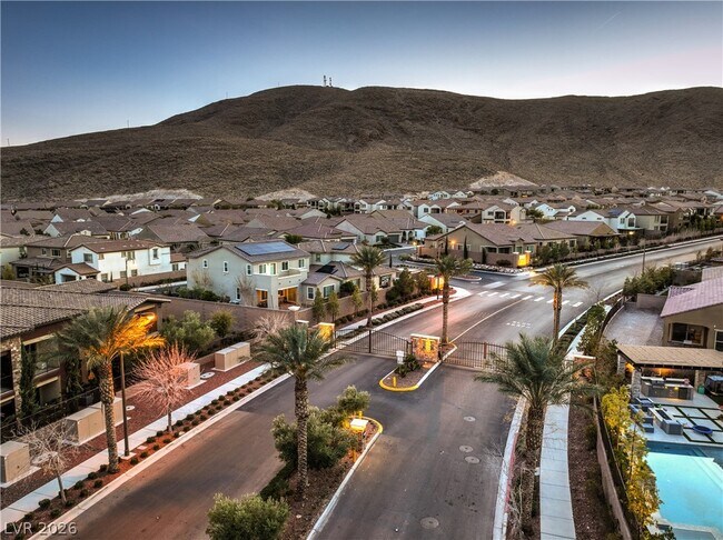 Building Photo - 3213 Molinos Dr