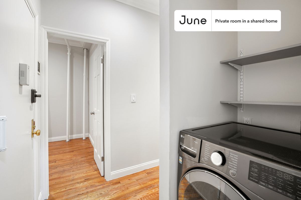 Building Photo - Room in Shared 3 bed/1 bath home in Hamilton Heights