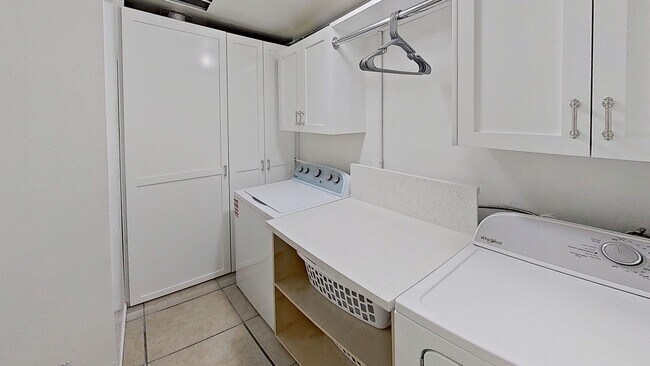 Building Photo - Beautiful 3B/2B Home in Wast Palmdale - MOVE IN READY!