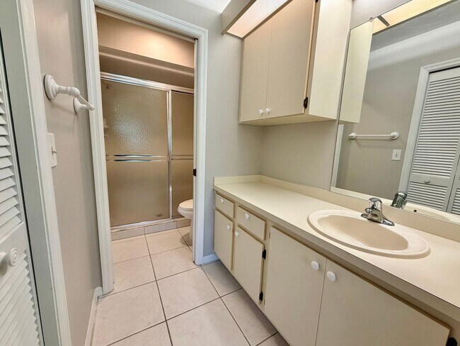 Building Photo - 13076 Cross Creek Ct