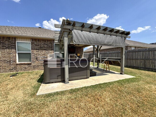 Building Photo - 321 Karlee Ln.