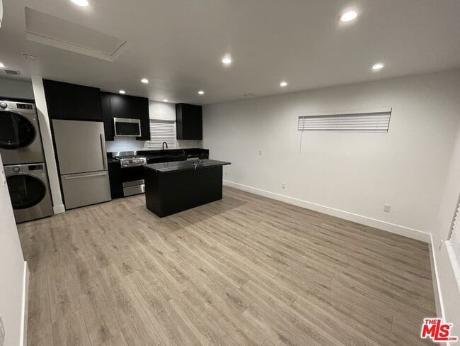 Building Photo - 9504 Gothic Ave