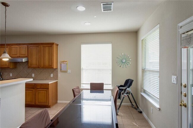 Building Photo - 15709 Belfin Dr