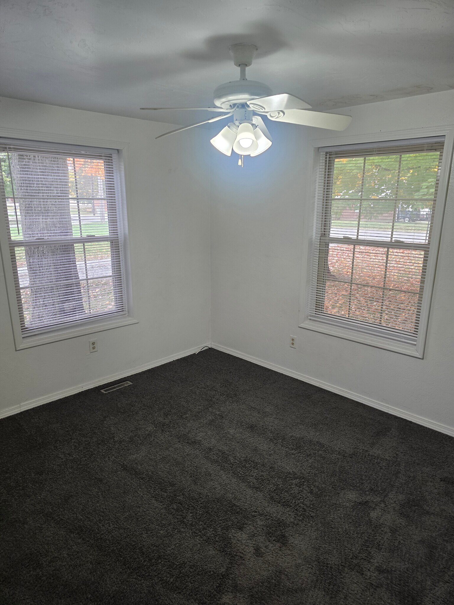 Building Photo - 1824 Park Rd