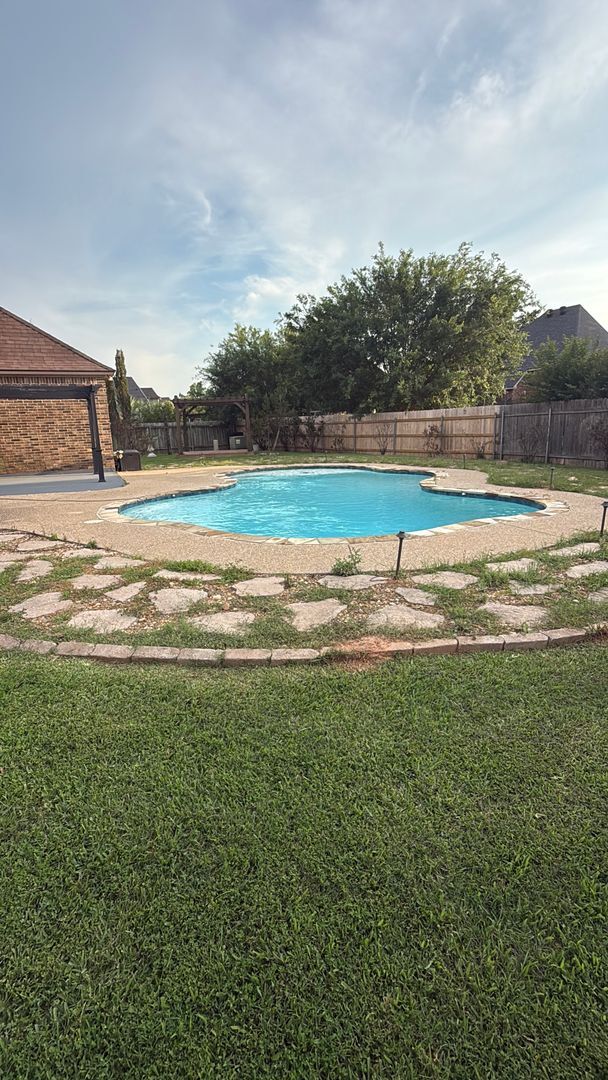 Building Photo - Rental Property in Twelve Oaks