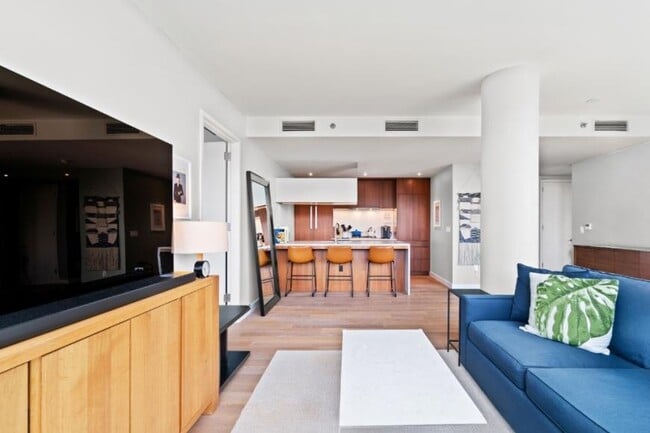 Building Photo - 2 bedroom in Long Island City NY 11101
