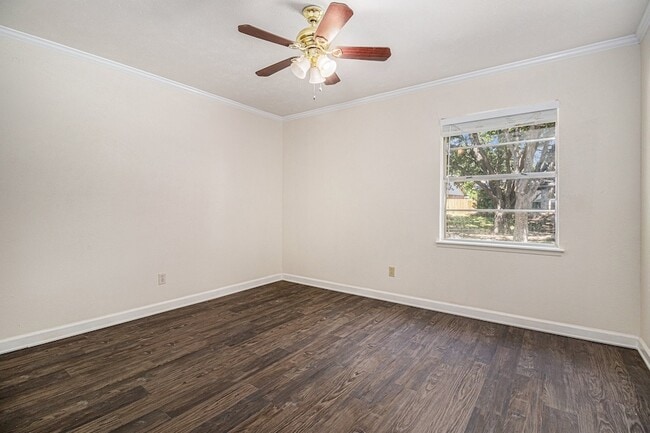 Building Photo - 1814 Addington Dr