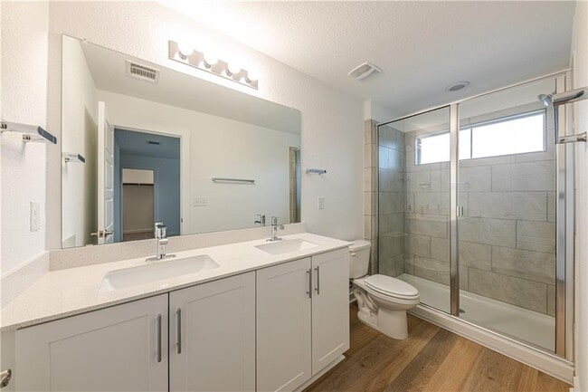 Building Photo - 1040 Winnsboro Lp