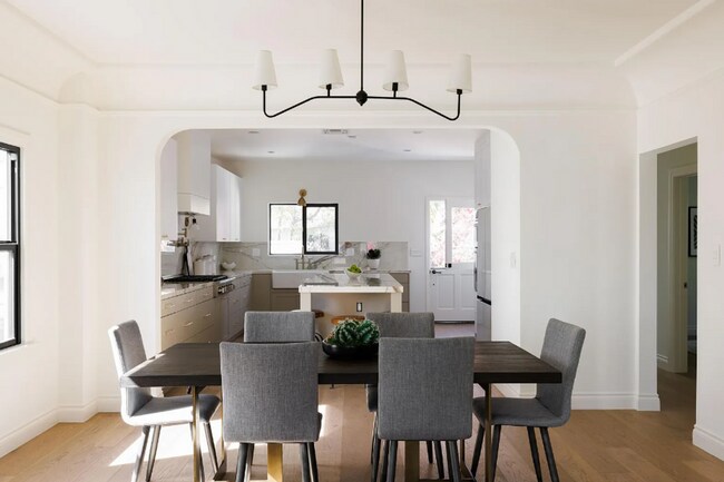 Building Photo - Stunning Echo Park house + Creative Space/Studio - Prime location walking distance to Sunset Blvd...