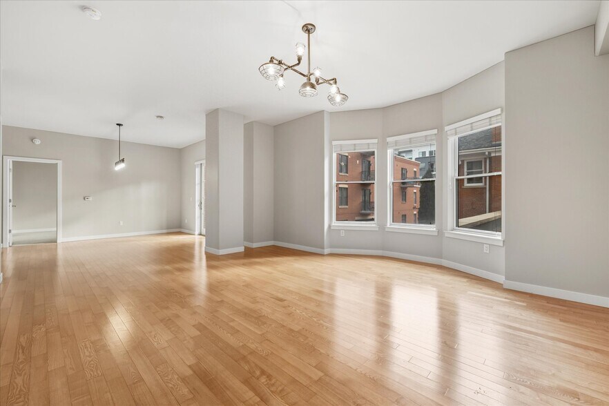 Building Photo - 410 Acoma St