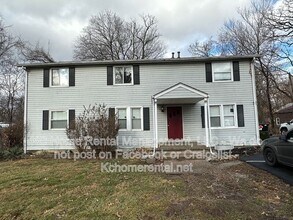 Building Photo - 4400 NE 46th Terrace