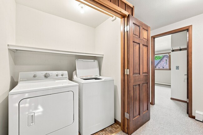 Building Photo - 28248 Harebell Ln
