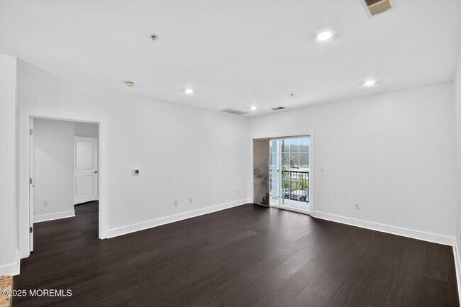 Building Photo - 626 Marion Ln