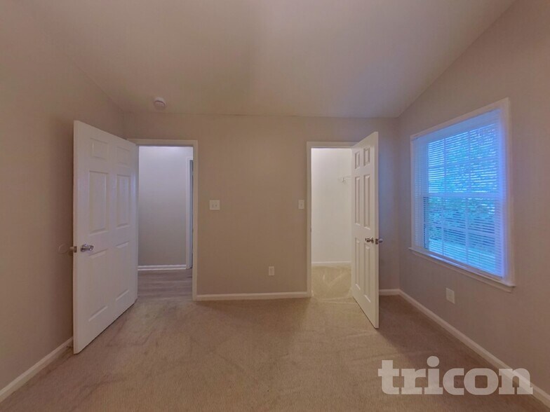 Building Photo - 7226 Amarillo Dr
