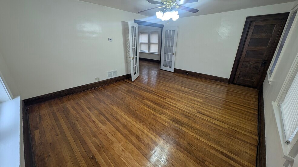 Building Photo - 1973 W 44th St