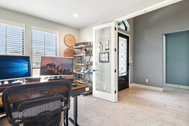 Building Photo - "Spacious 5-Bed Oasis with 4.5 Baths – You...