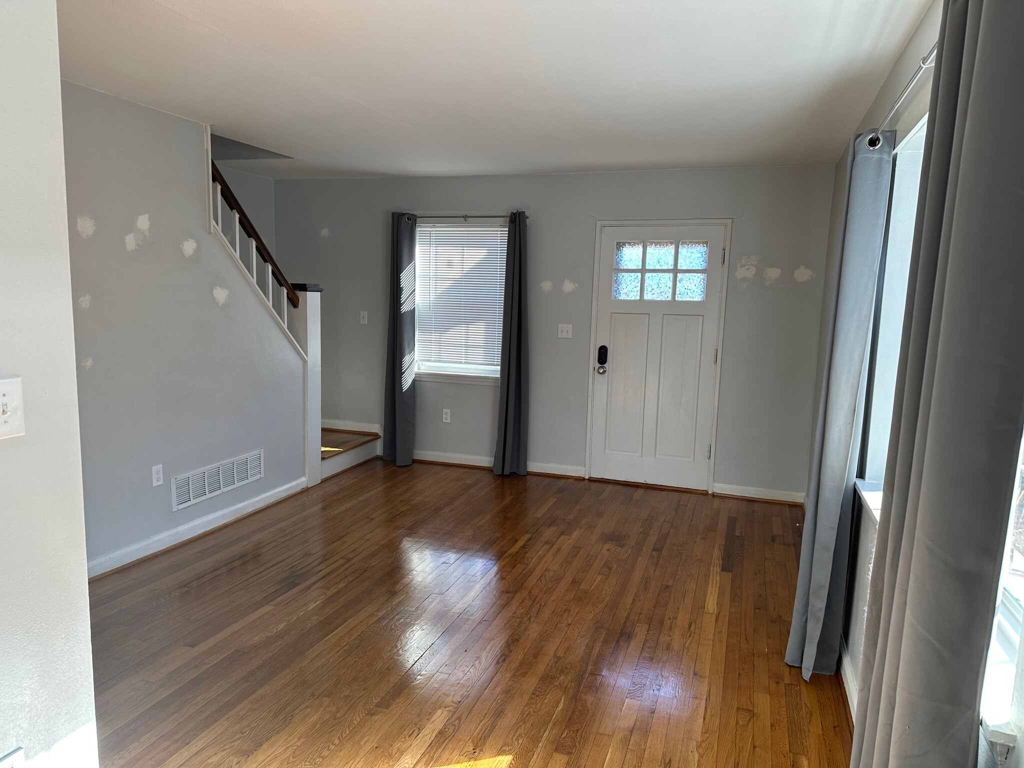 Living Room - 1303 Longwood Ave