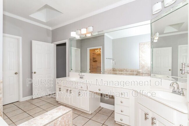 Building Photo - 1135 Berwick Rd