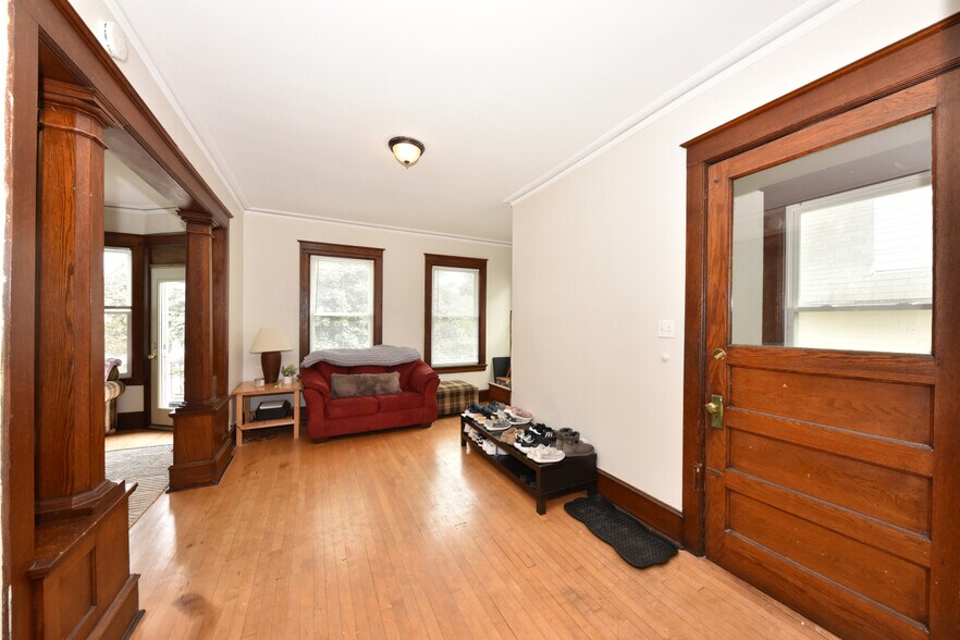 Entrance View 1 - 2855 N Murray Ave