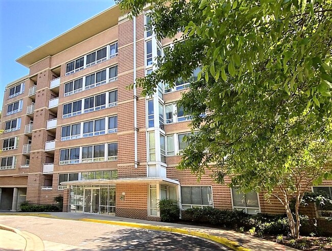 Primary Photo - 350 G St SW