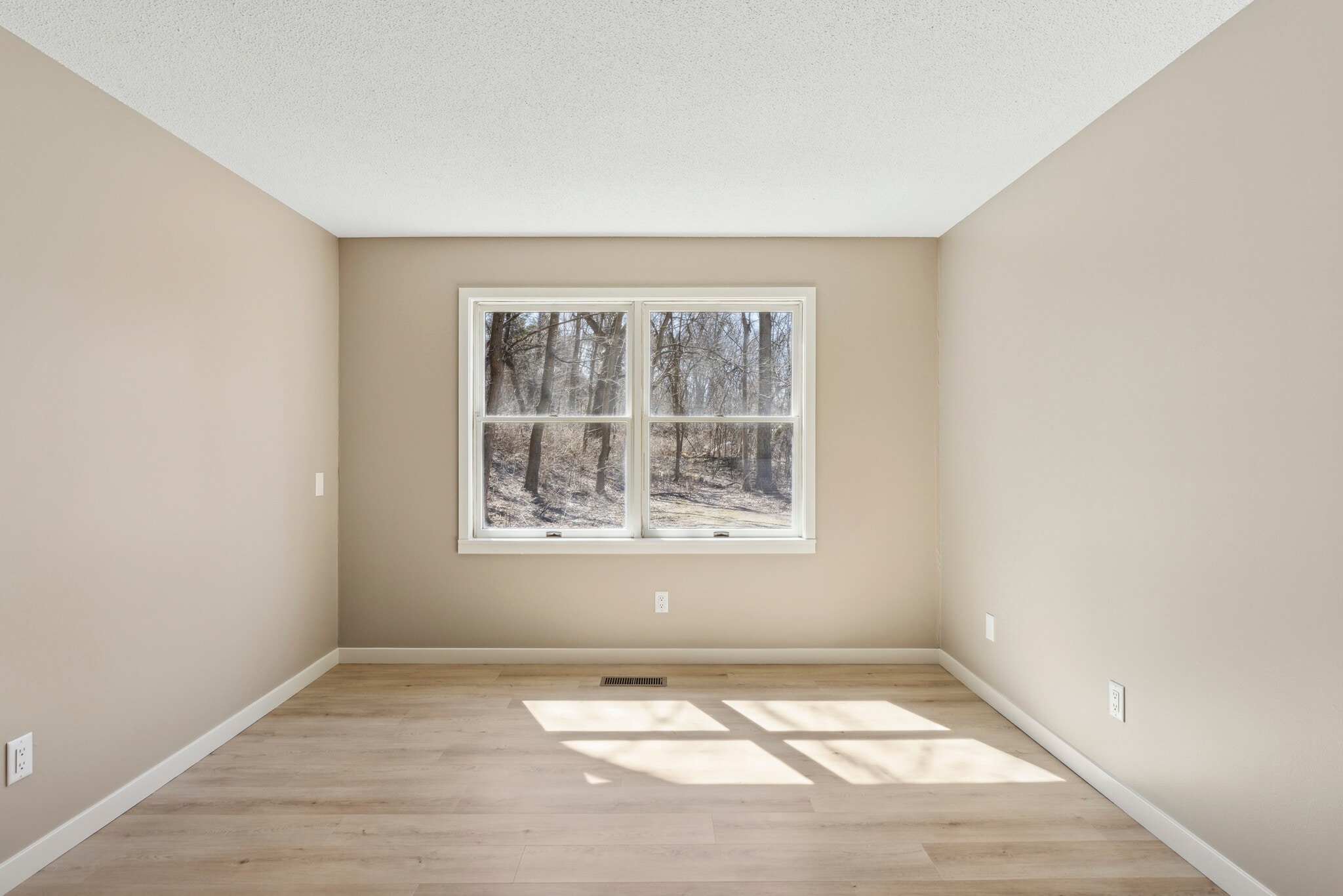 Building Photo - 1205 Sterling Way