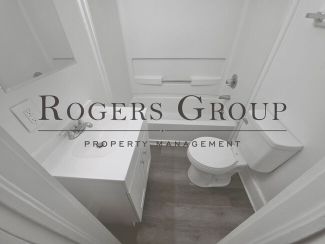 Building Photo - 746 Southerland St