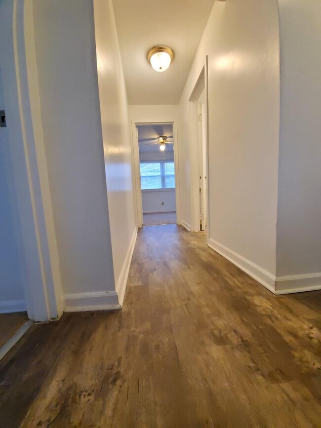 hallway - 140 Buckeye Cir