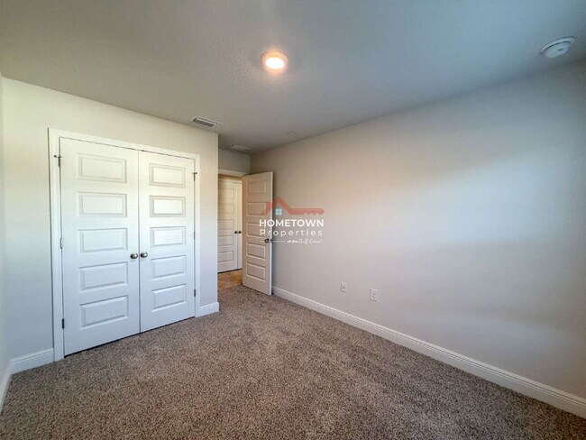 Building Photo - 714 Giese Ln