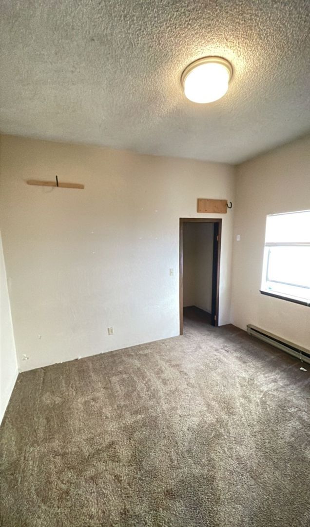 Building Photo - PRELEASING NOW! Available early September  2025 - 4 Bed/1.5 Bath