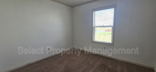 Building Photo - 9121 Brickshire Pkwy