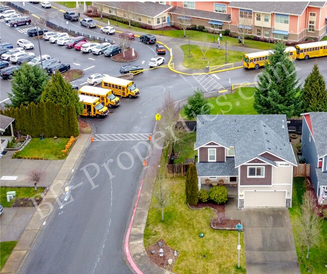 Building Photo - Puyallup Home