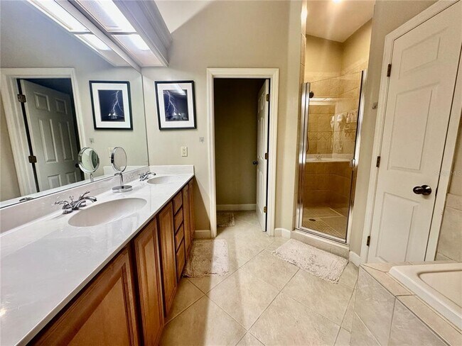 Building Photo - 135 Shoals Cir